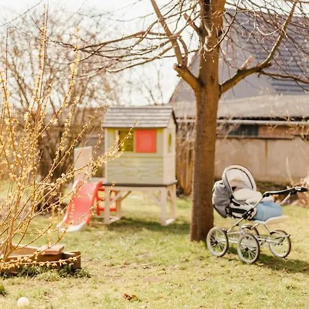 Holiday home Blick Ins Freie: Landhaus Mit Idyllischem Garten Rietz Neuendorf